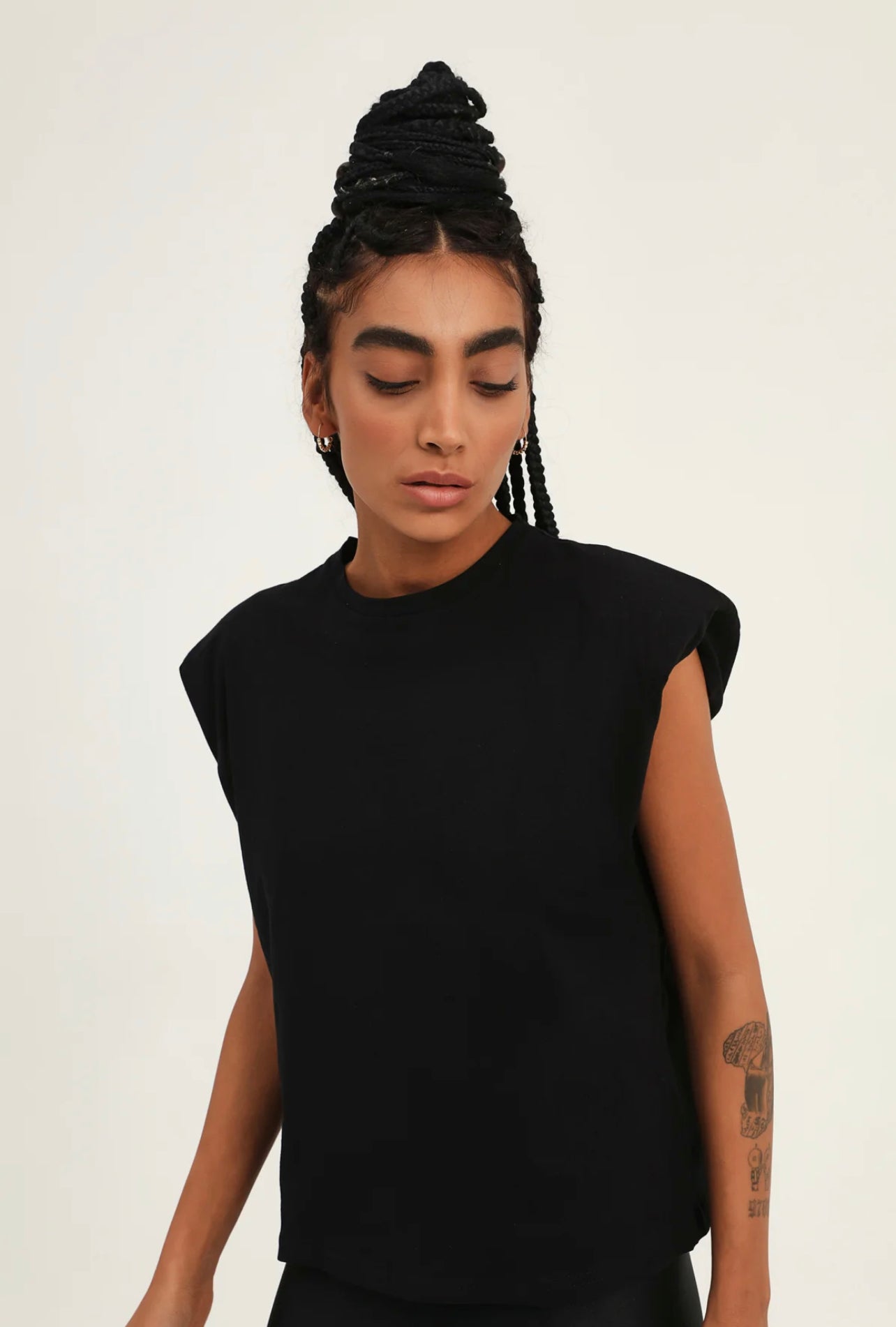 Padded Sleeveless Tshirt - Black