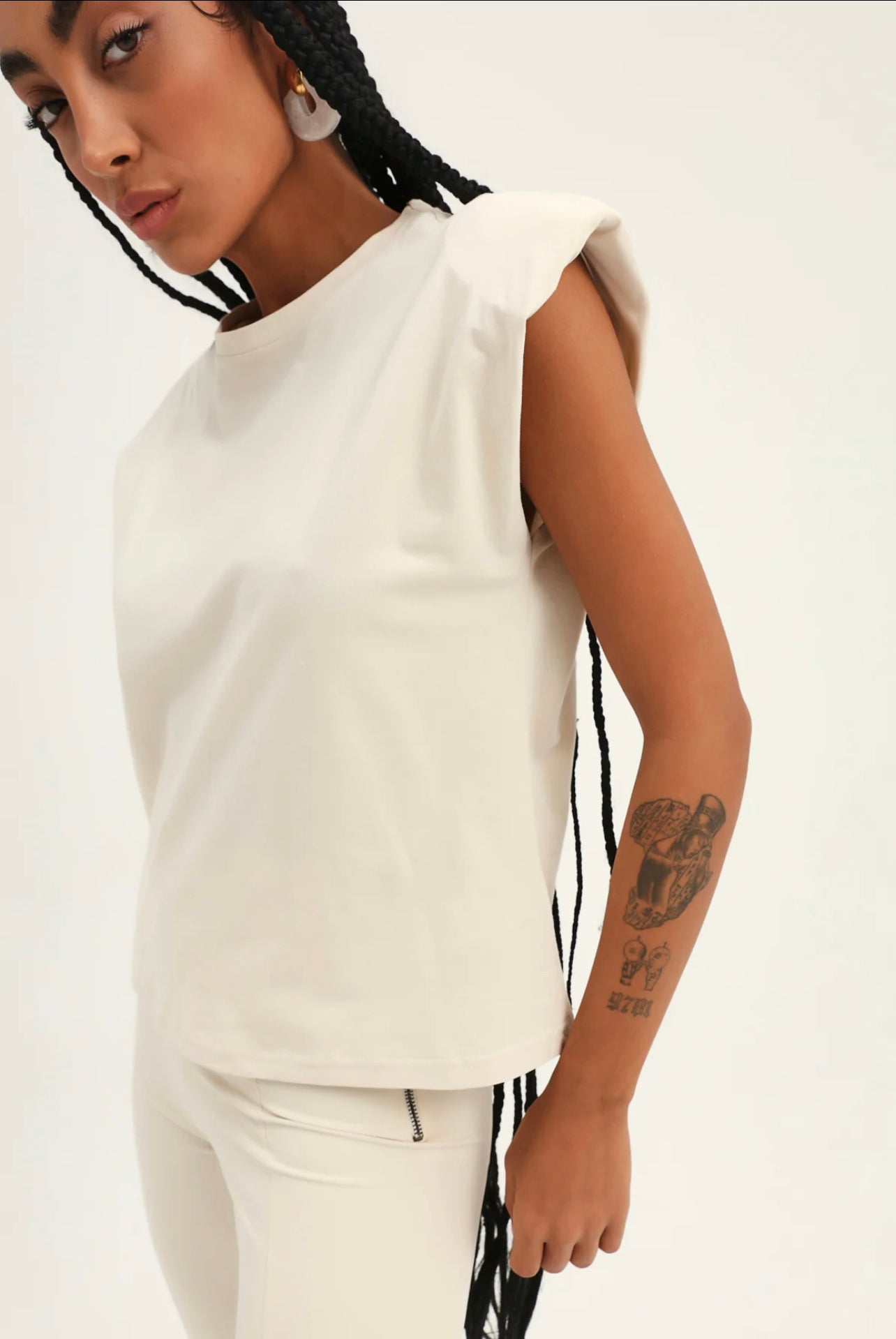 Padded Sleeveless Tshirt - Beige